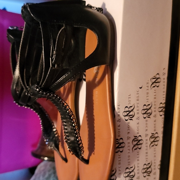 Rock & Republic  Becca sandals - Picture 2 of 5
